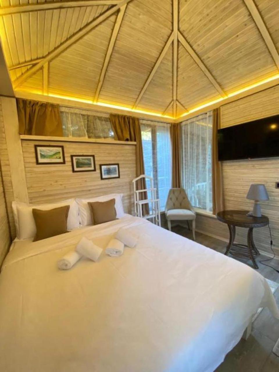 Kausar Hotel บิชเคก ภายนอก รูปภาพ