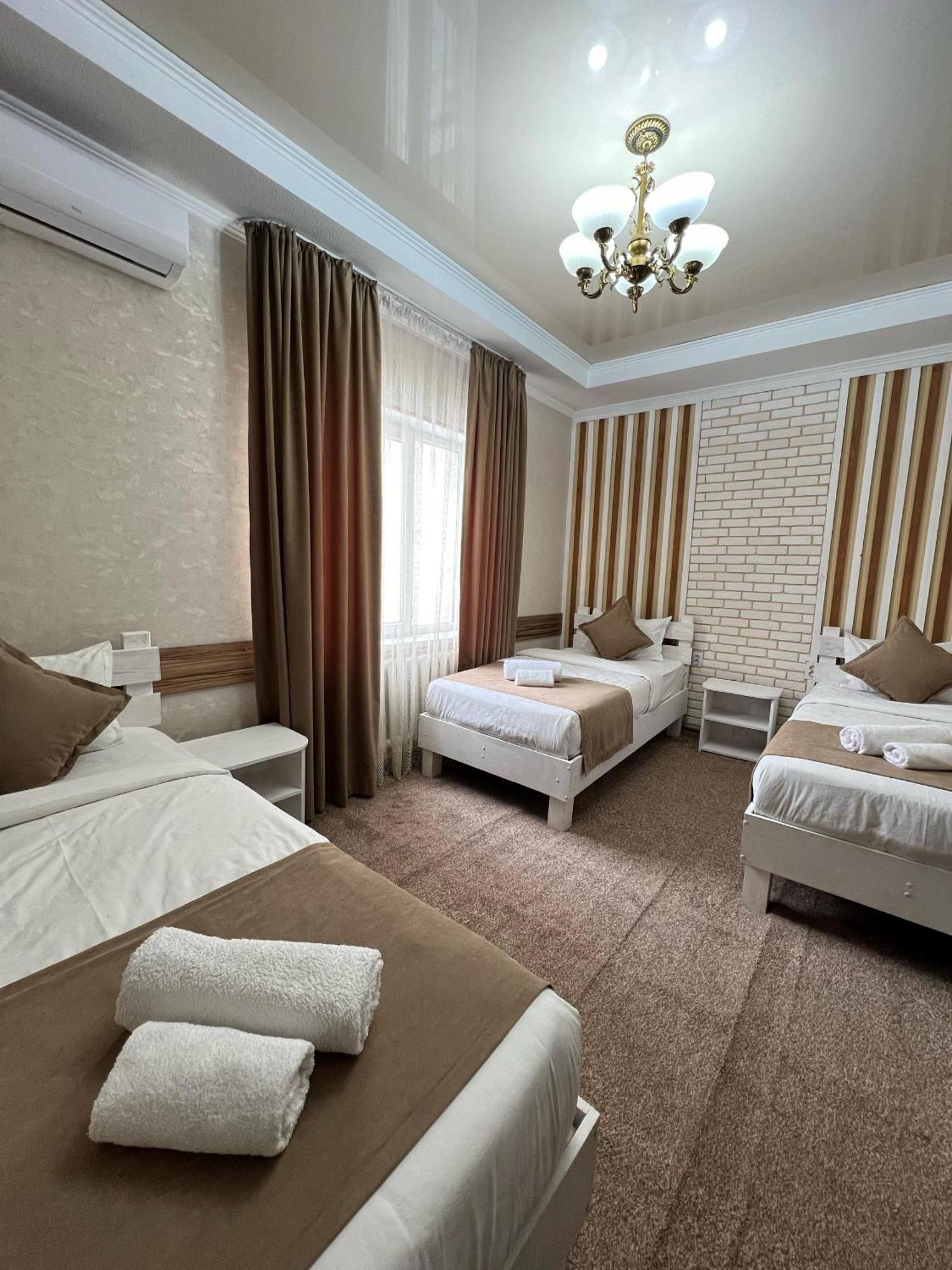 Kausar Hotel บิชเคก ภายนอก รูปภาพ