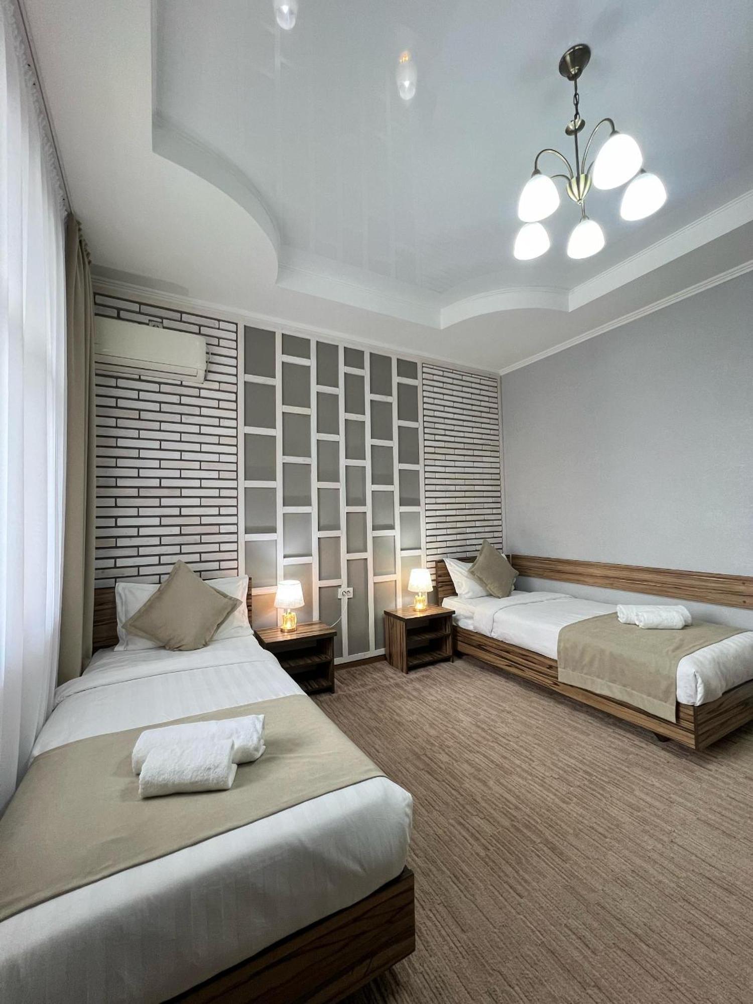 Kausar Hotel บิชเคก ภายนอก รูปภาพ