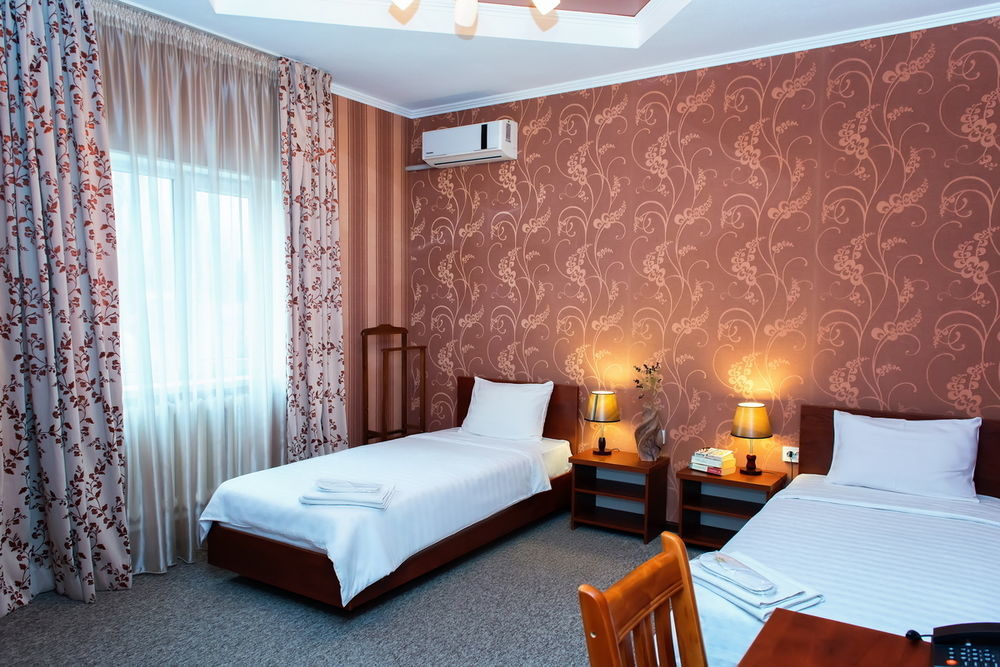 Kausar Hotel บิชเคก ภายนอก รูปภาพ